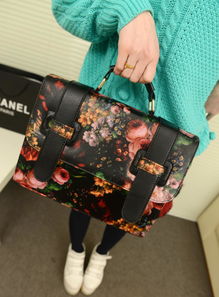 绽放艺术气息，伴您专业出行——2013新款复古油画包